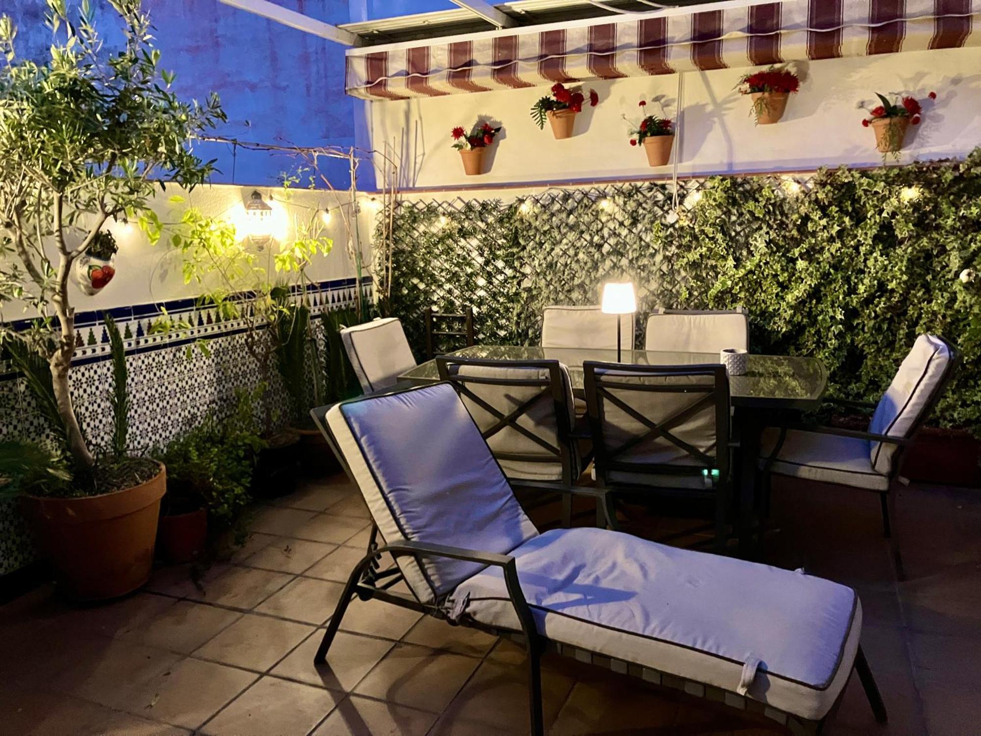 Maravilloso Apartamento Centrico De 70M2, Jardin Propio 40M2 Con Piscina Para Ninos Y Parking Opcional Malaga Exterior photo